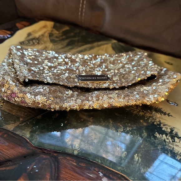 Victoria’s Secret Gold Sequin Clutch Purse Evening Hand Bag Shiny Zipper - Picture 5 of 15